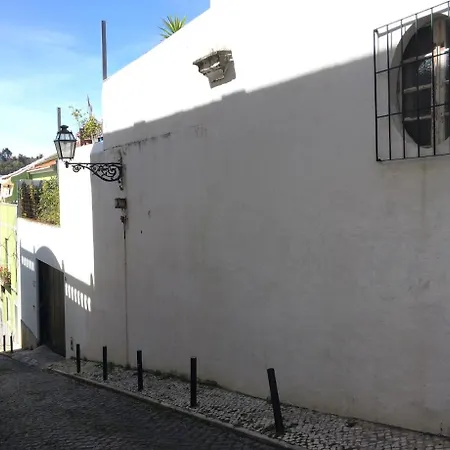 Lindo Loft In The Centre Of Lisbon, With Fireplace Апартаменты