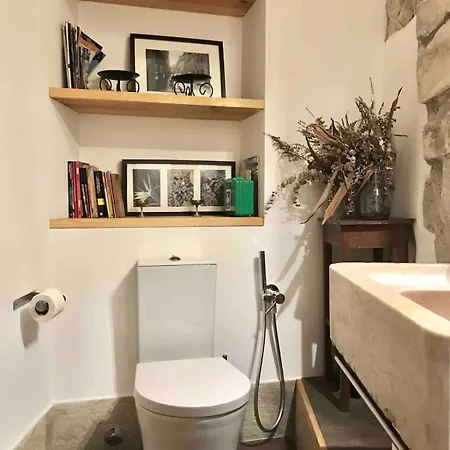 Lindo Loft In The Centre Of Lisbon, With Fireplace Апартаменты *