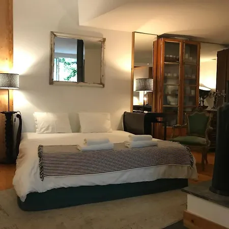 Lindo Loft In The Centre Of Lisbon, With Fireplace Appartamento